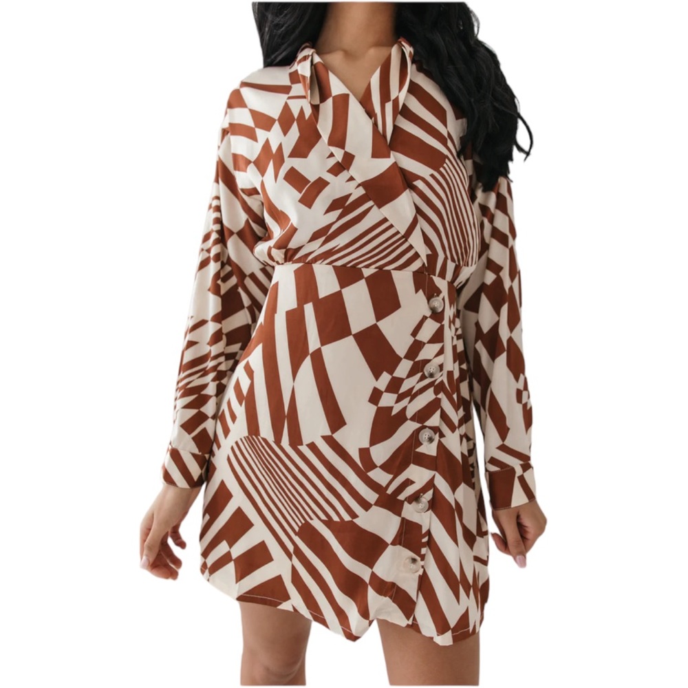 GILLI Women's Medium Surplice Button Detail Mini Dress Ivory Brown Zebra Geo‎